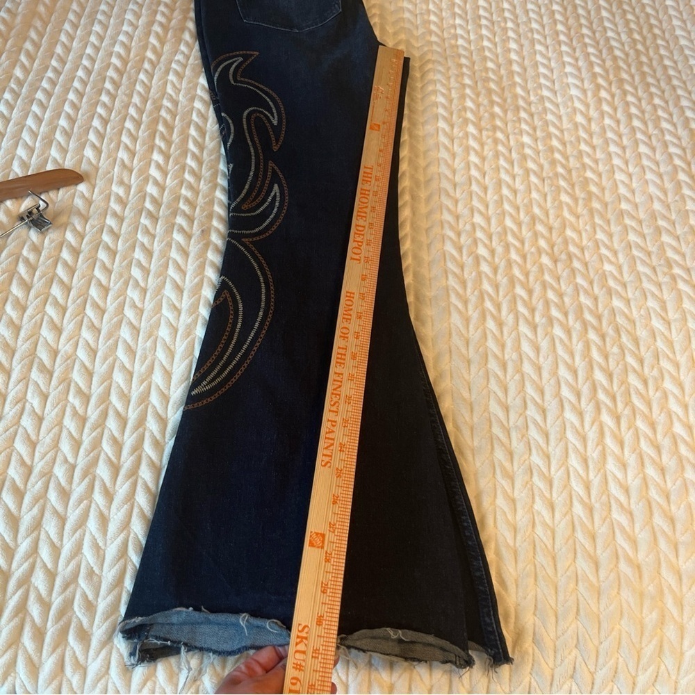 Shyanne Dark Blue Flared Jeans with Embroidered Detail Size 32 Bell bottom - Picture 12 of 14